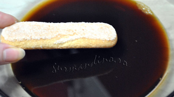 Tiramisu - desert italienesc cu mascarpone si cafea