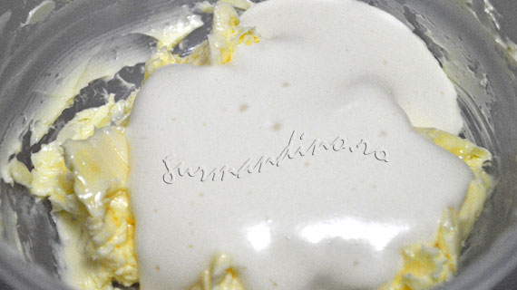 Tort ambasador cu crema de vanilie si fructe confiate, macerate in kirsch