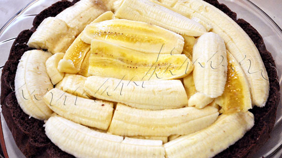 Reteta Prajitura Musuroi de cartita - cu banane, blat cu cacao, crema diplomat si frisca