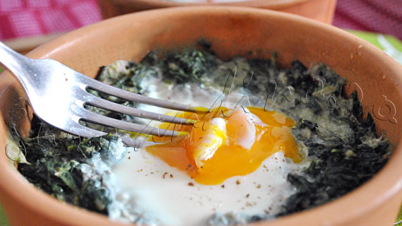 Reteta romaneasca: Mancare de spanac cu oua