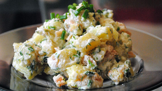 Salata de somon afumat, cartofi si iaurt / Smoked salmon salad