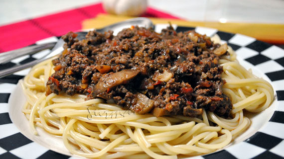 Spaghetti alla Bolognese / Spaghete cu sos bolognese