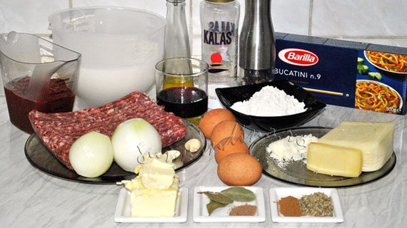 Pastitsio - lasagna greceasca cu scortisoara si branza