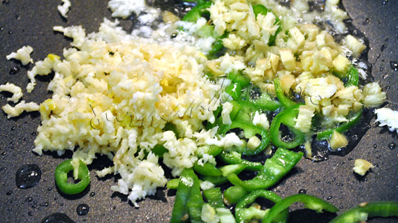 Pui Gong Bao - pui chinezesc picant cu legume si alune